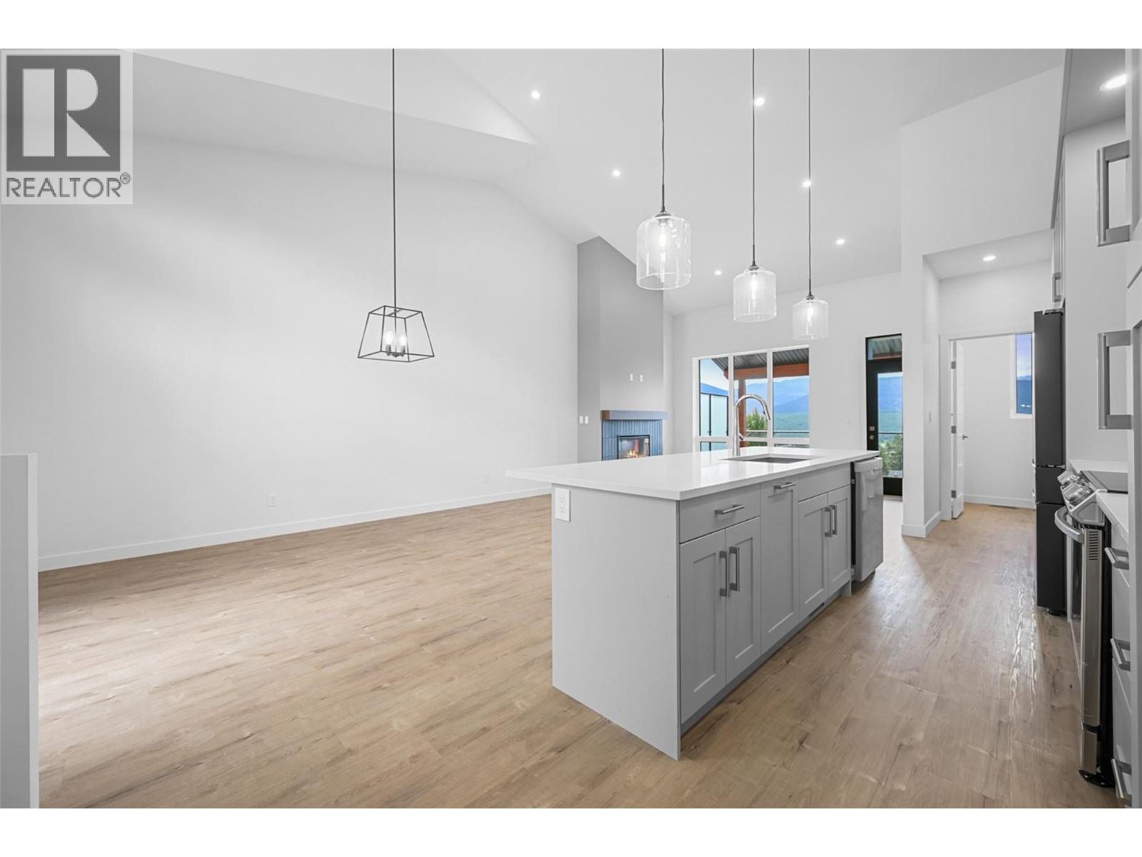 #22A 5150 FAIRWAY DRIVE - 5