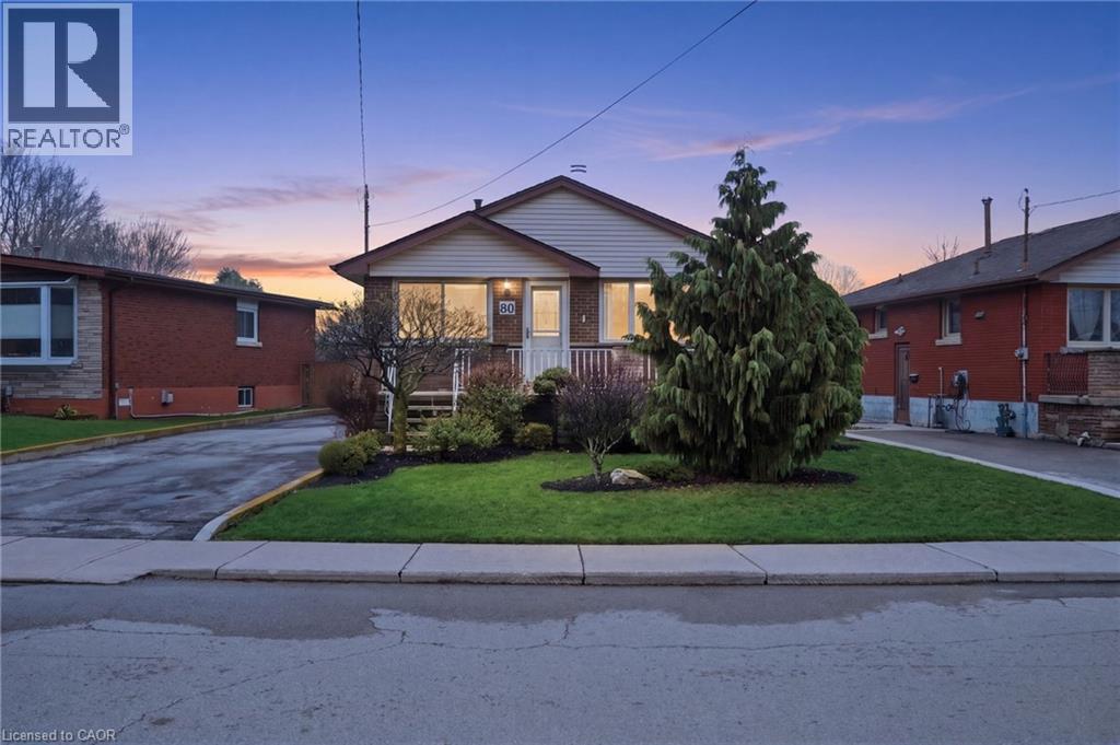 80 LUSCOMBE Street - 1