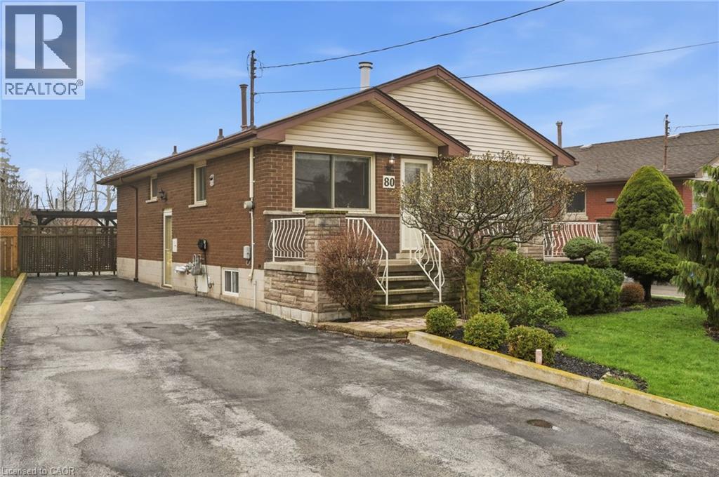 80 LUSCOMBE Street - 3