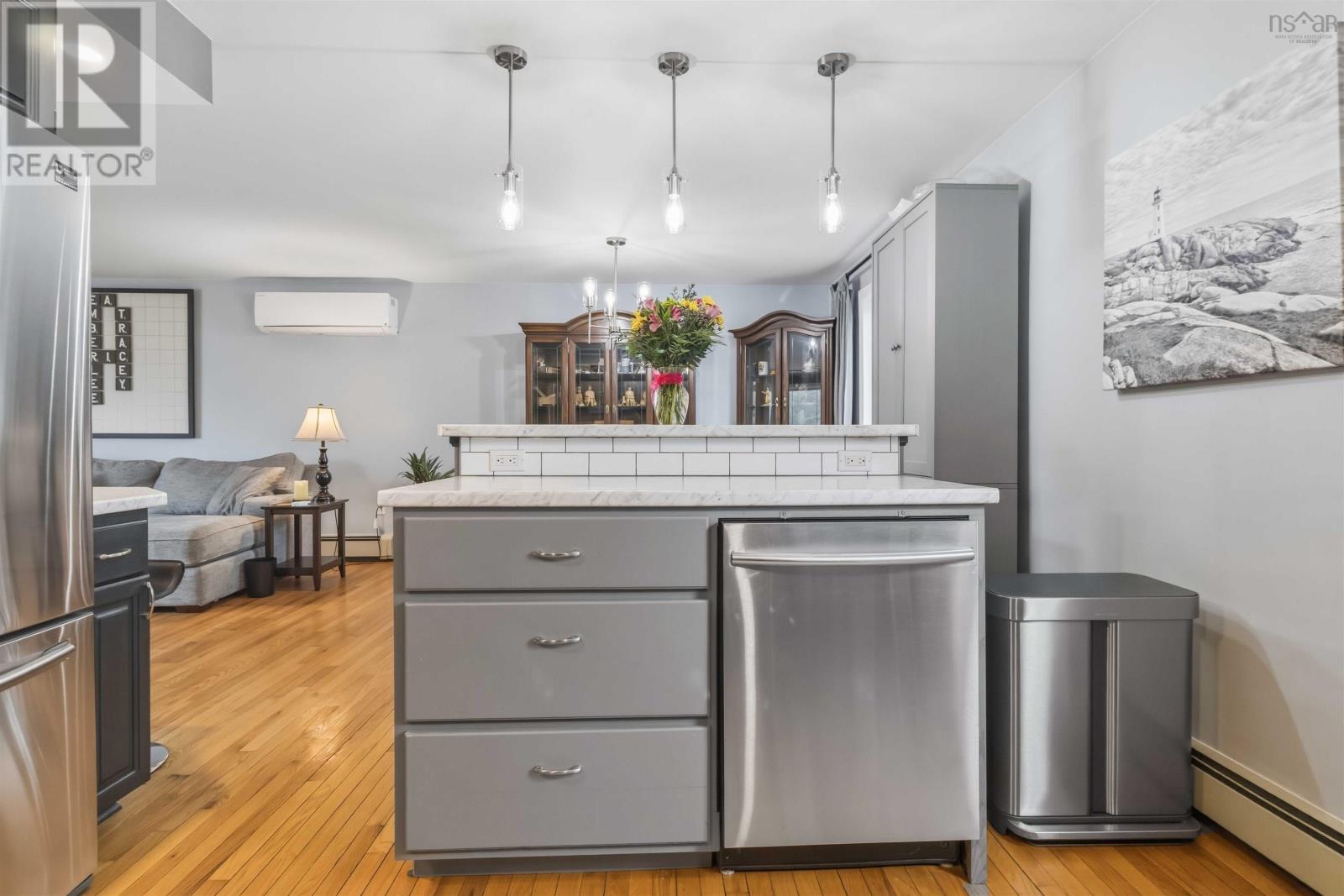 Property 22 of 49 of 52 Stoneridge Court