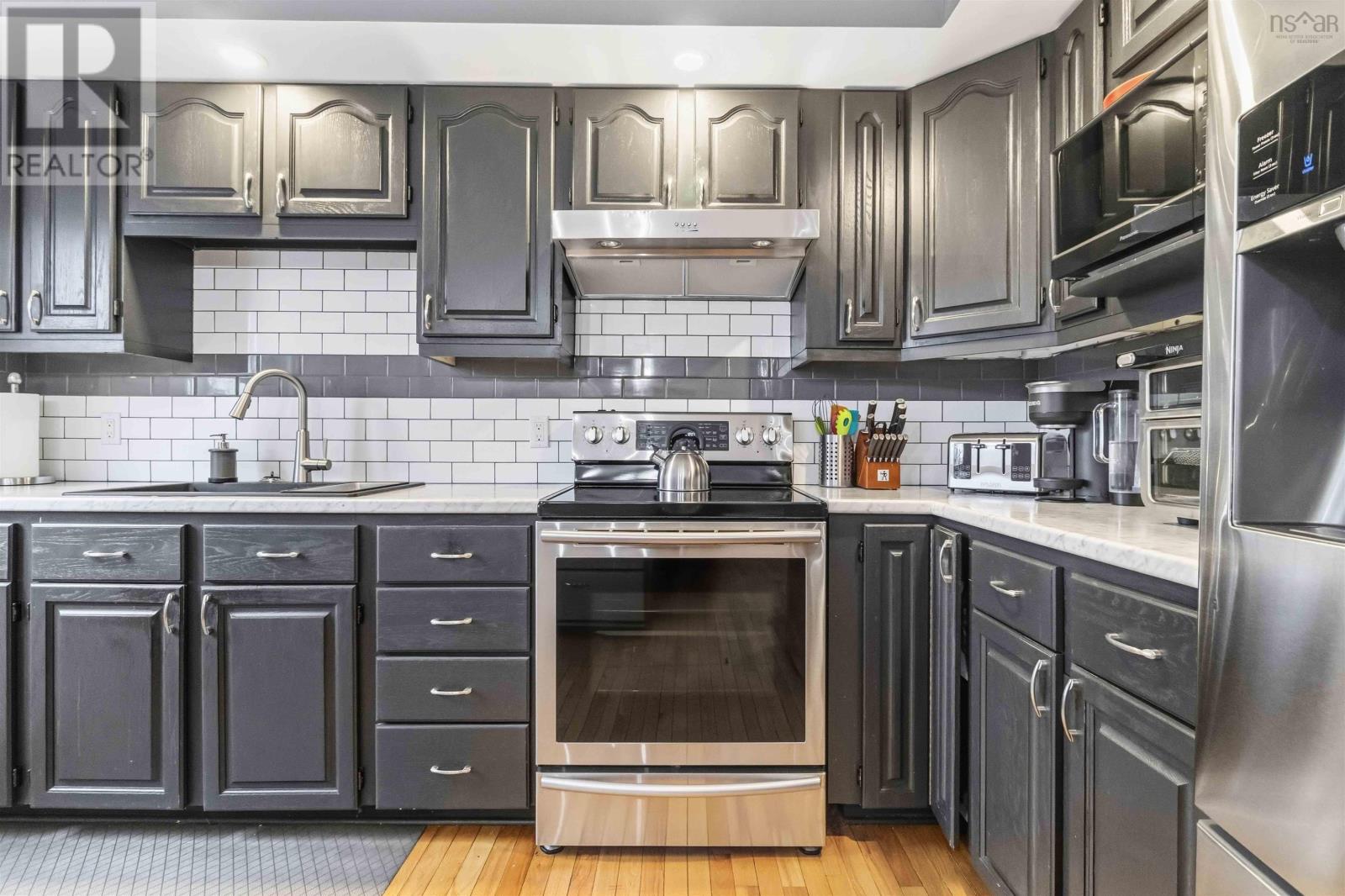 Property 23 of 49 of 52 Stoneridge Court