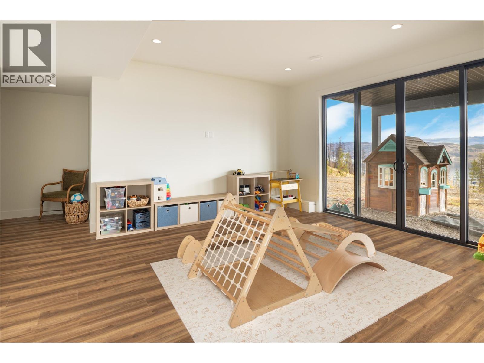  1435 Bear Creek Road, West Kelowna