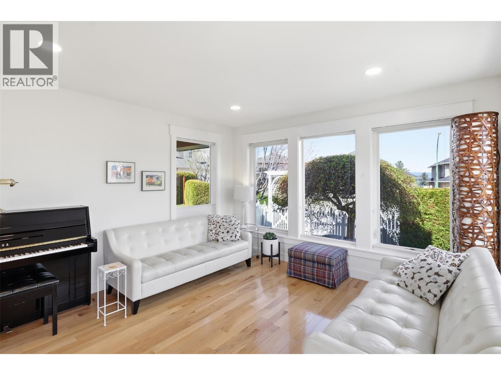 260 SUNHILL COURT - 14