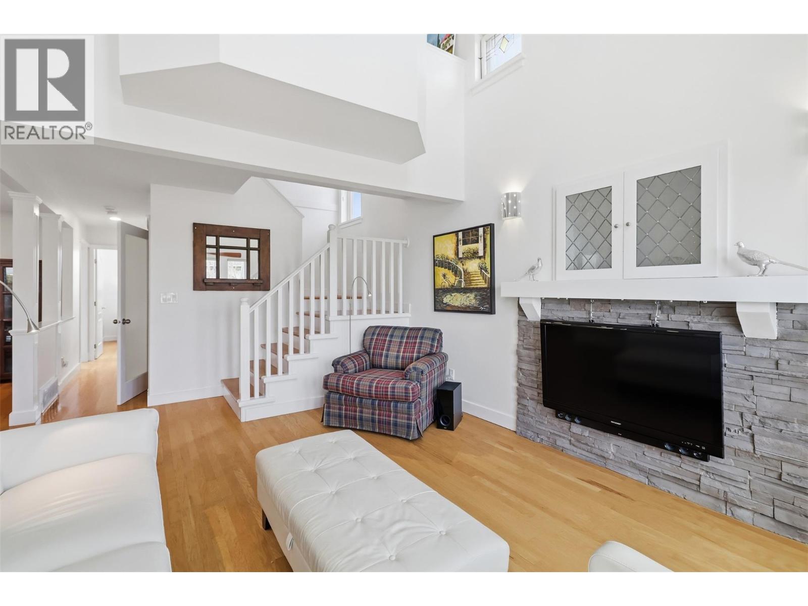 260 SUNHILL COURT - 21