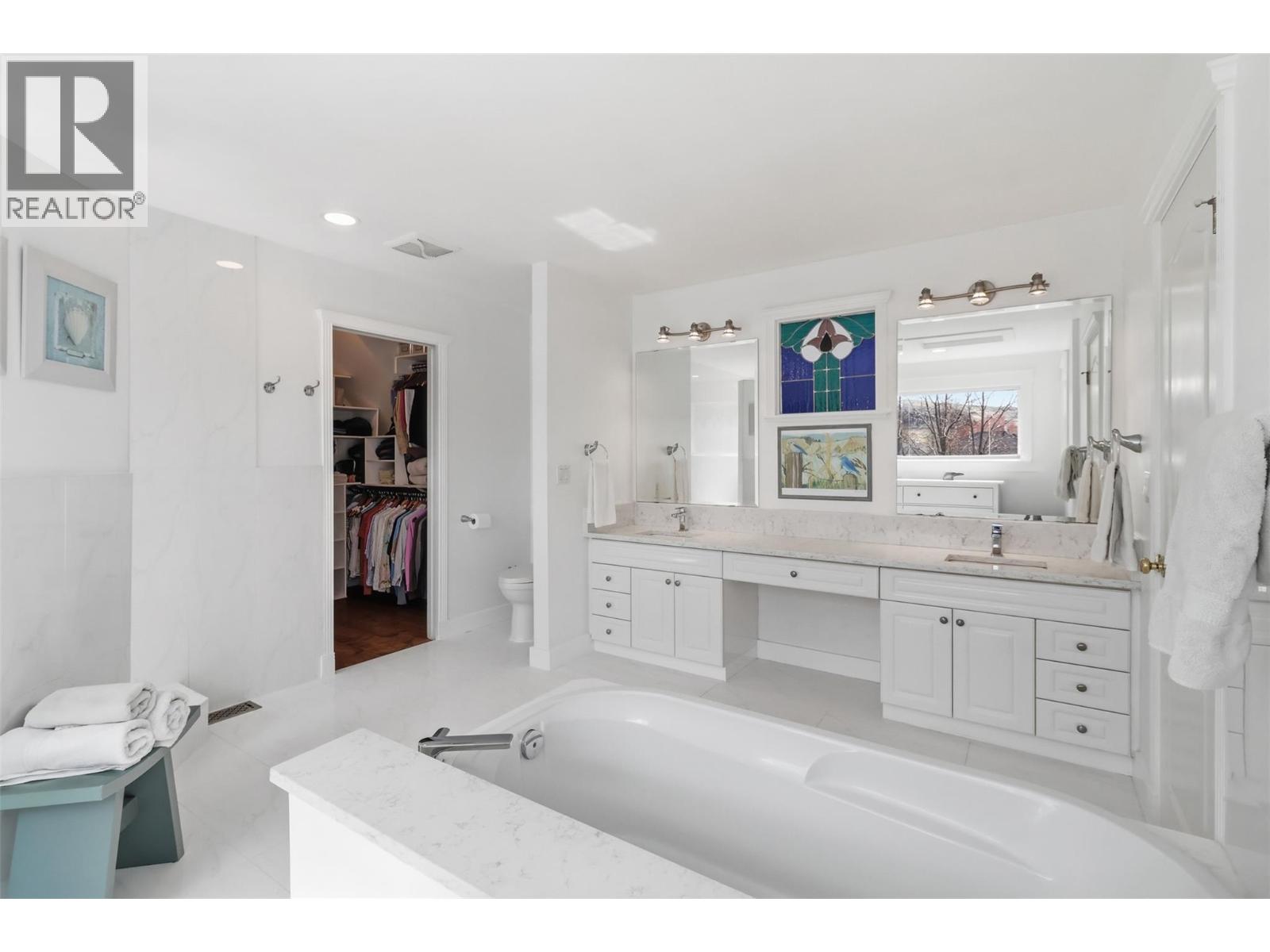 260 SUNHILL COURT - 34