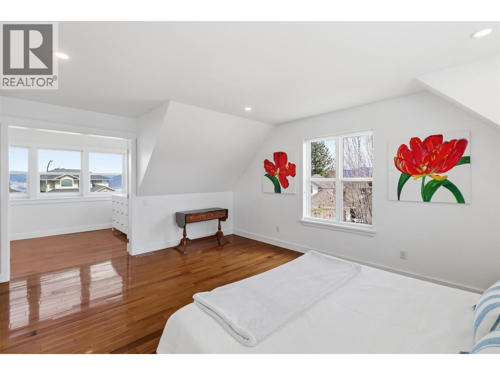 260 SUNHILL COURT - 36