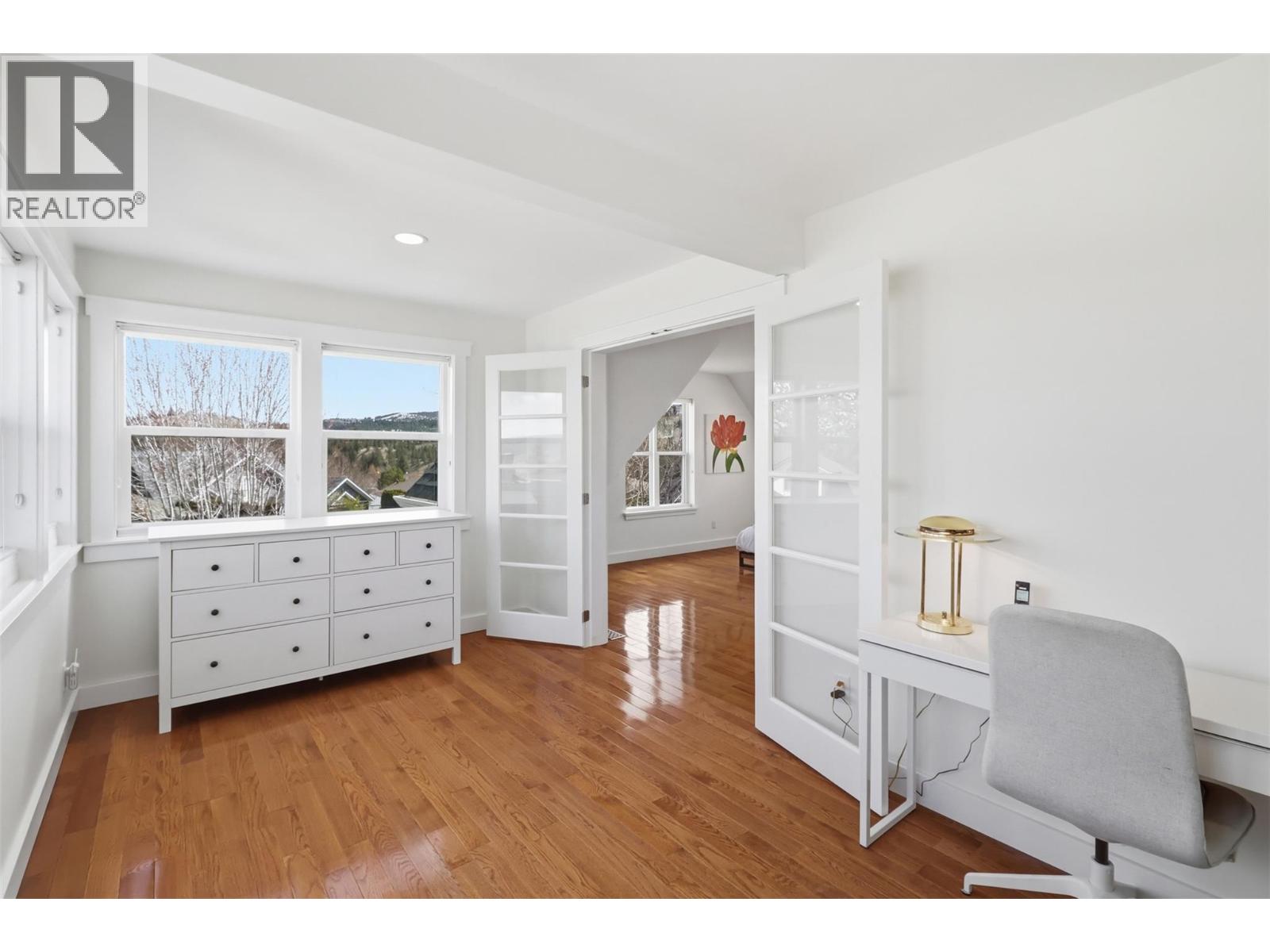 260 SUNHILL COURT - 38