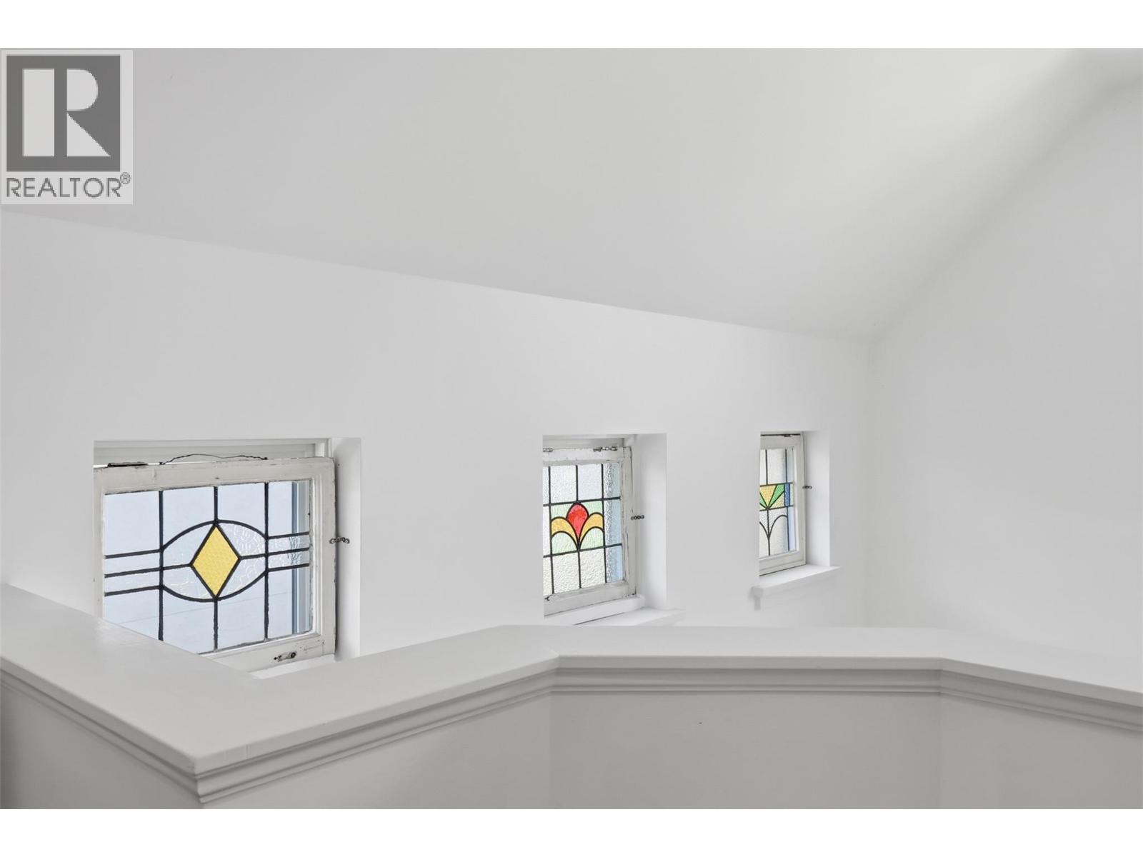 260 SUNHILL COURT - 44