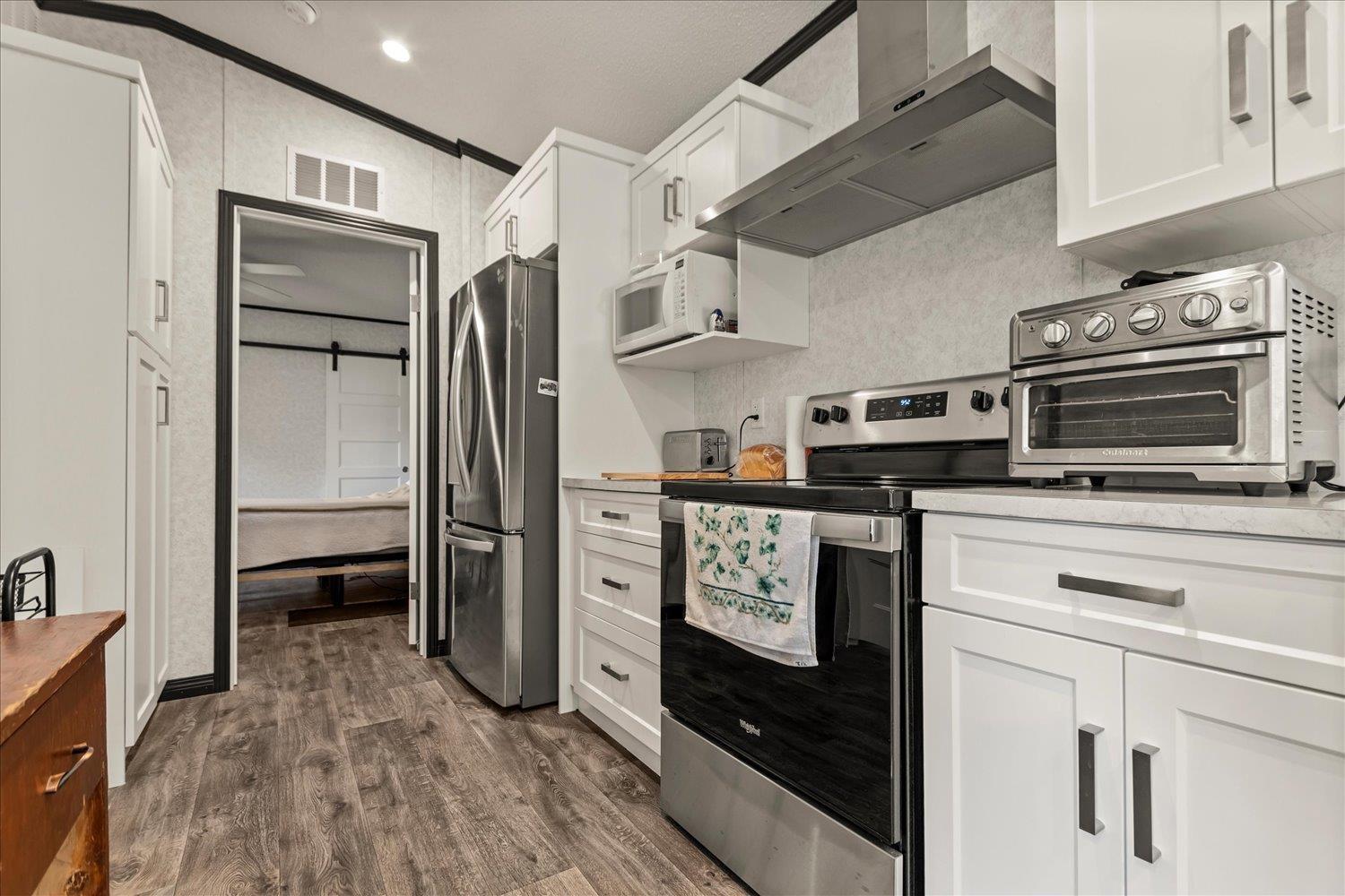 10 52604 YALE ROAD, Rosedale, Rosedale