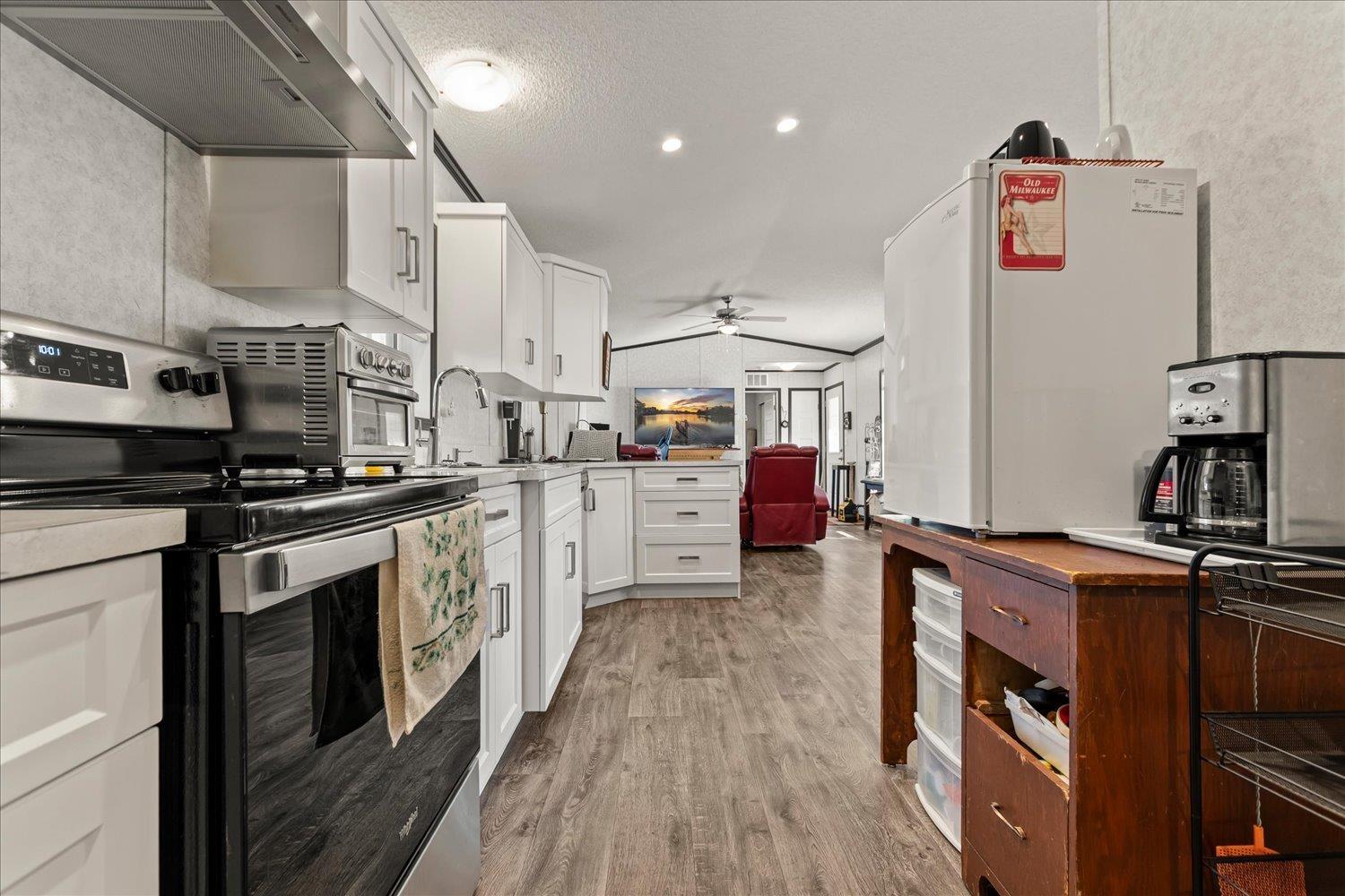 10 52604 YALE ROAD, Rosedale, Rosedale