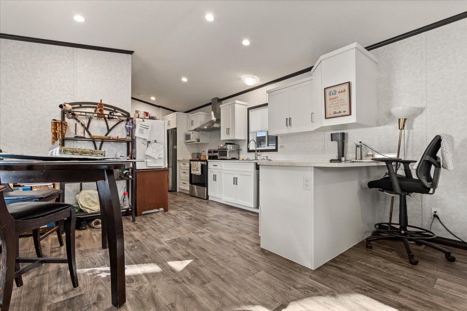 10 52604 YALE ROAD, Rosedale, Rosedale