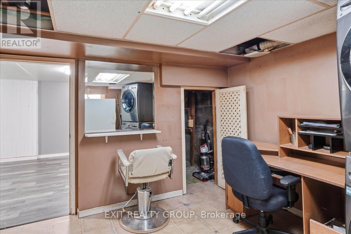 518 AIKINS ROAD — photo 27