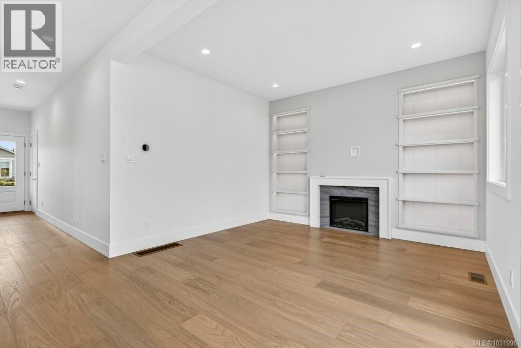 #D 875 GRUMMAN PL - 11