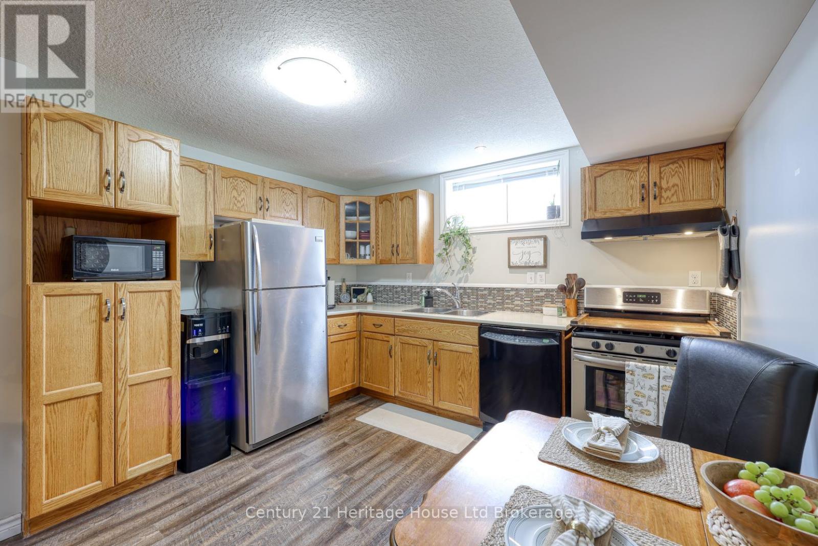 SECOND KITCHEN - LOWER LEVEL