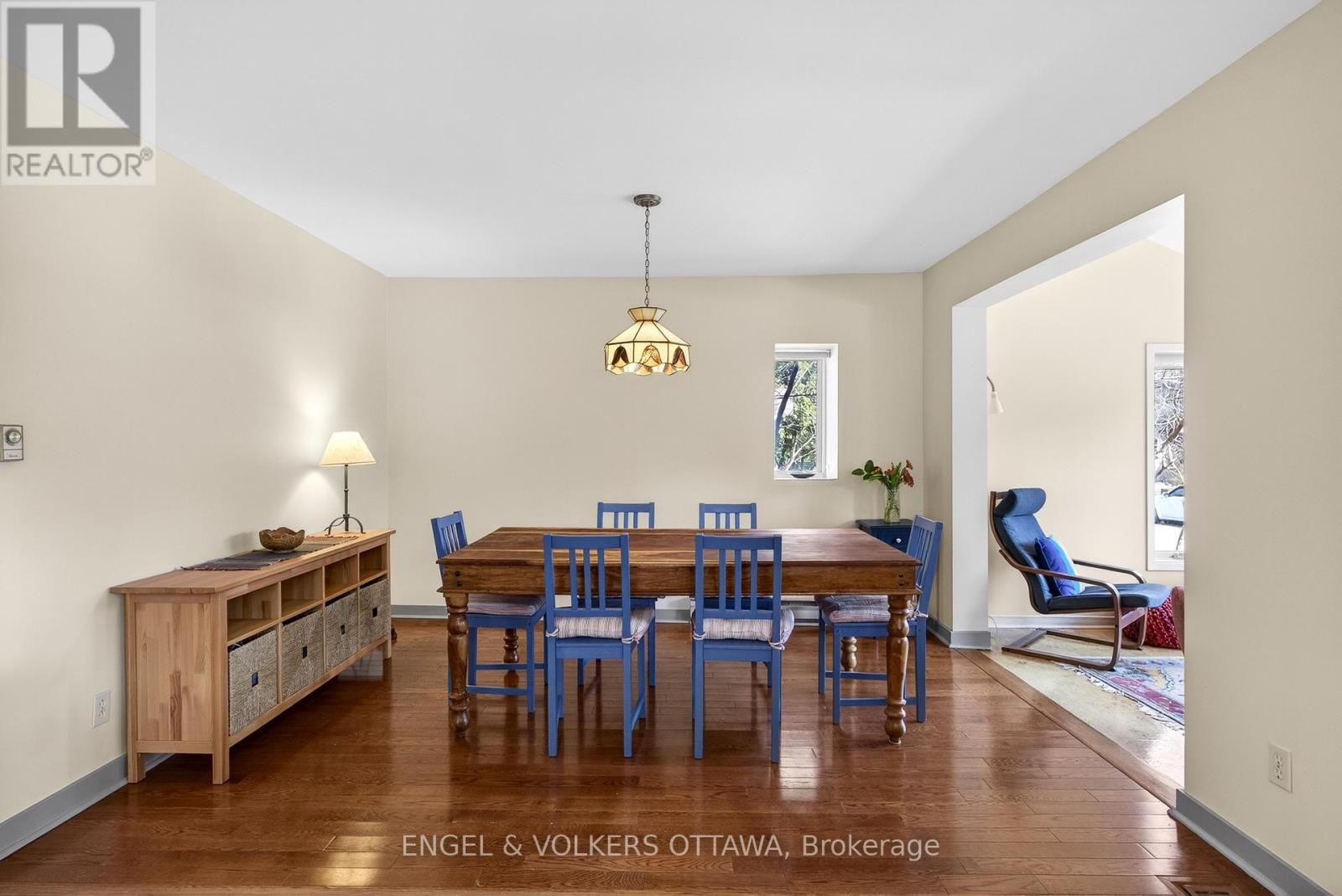 424 LOCHABER AVENUE - 24