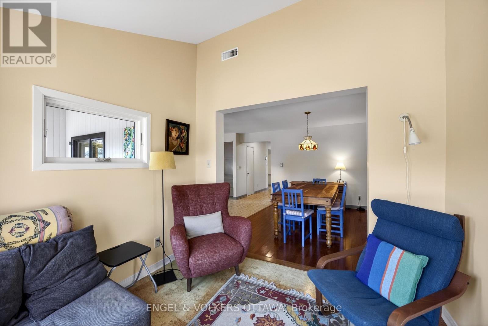 424 LOCHABER AVENUE - 28