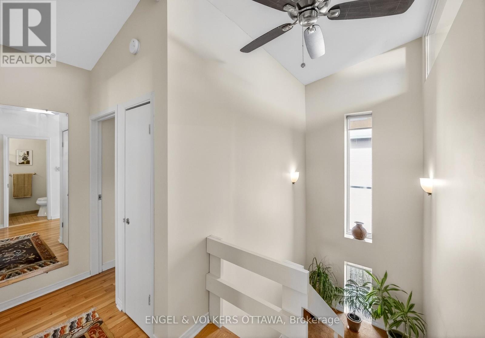 424 LOCHABER AVENUE - 30