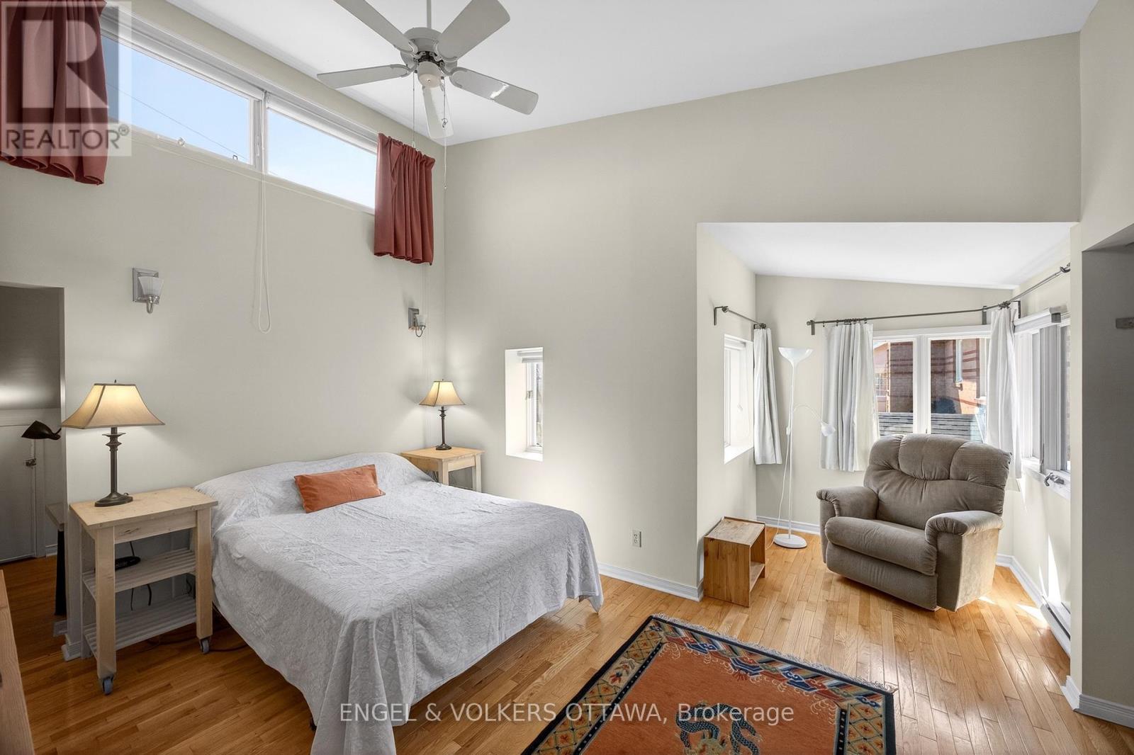424 LOCHABER AVENUE - 31