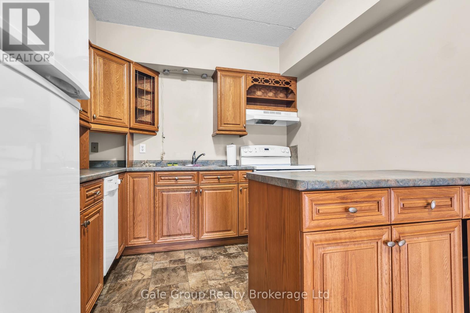 302 - 163 FERGUSON DRIVE — photo 11