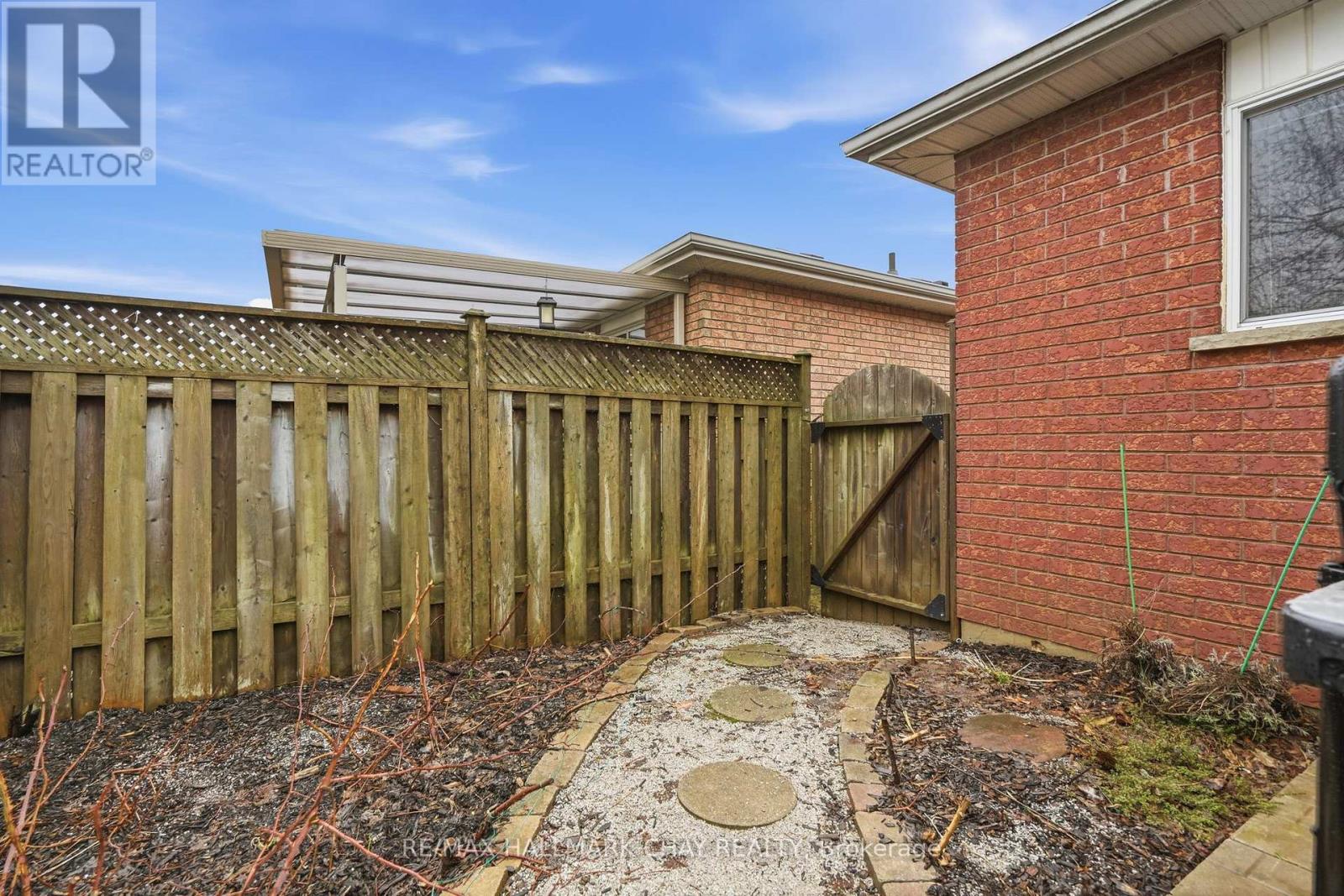 118 BENSON DRIVE - 38