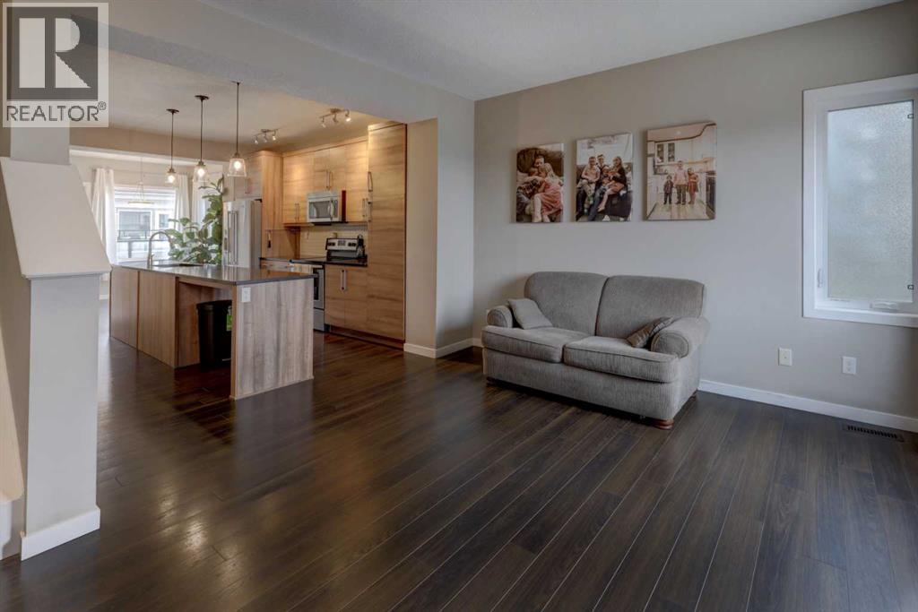 501 River Heights Drive, Cochrane