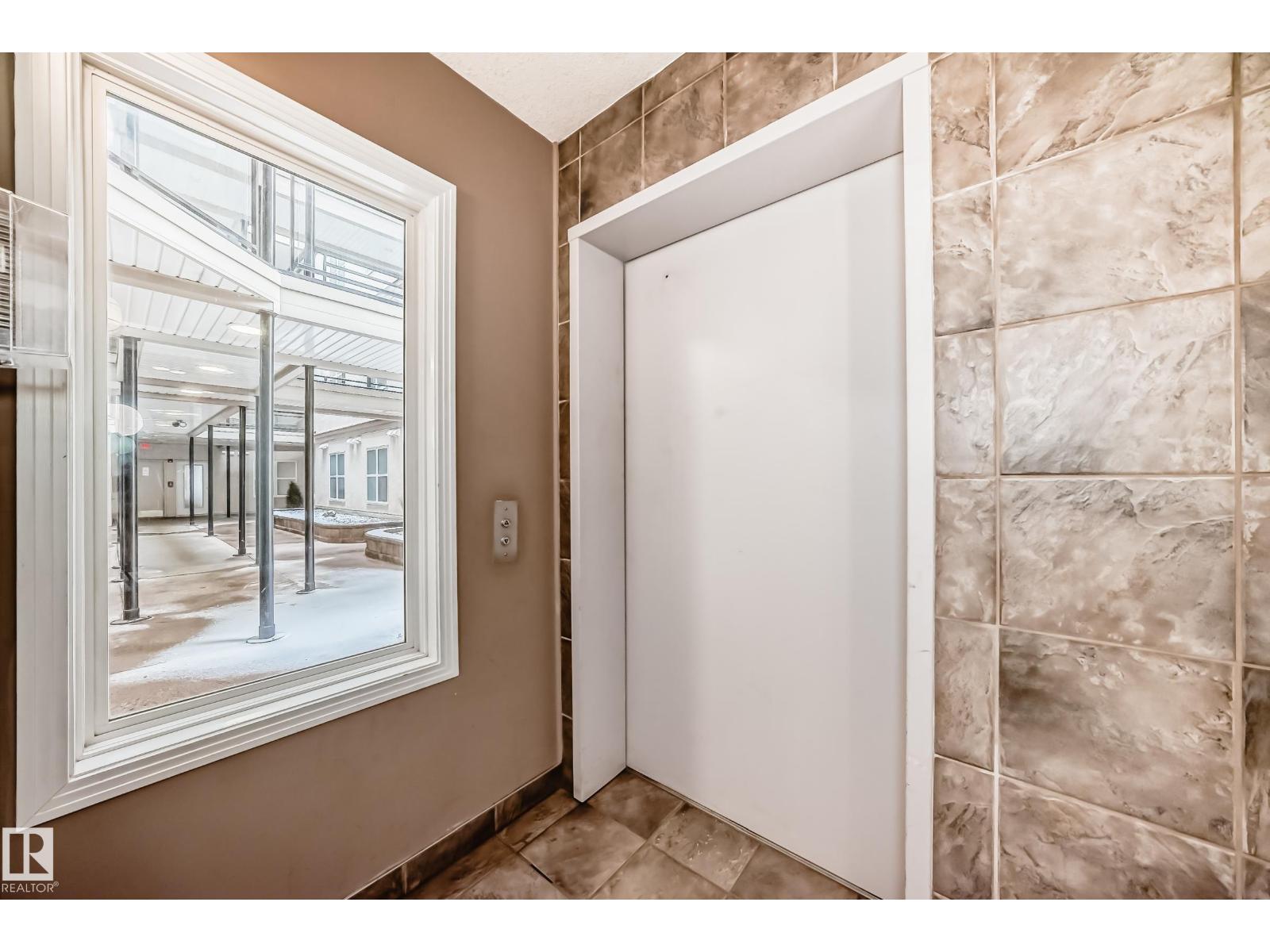 #350 4827 104A ST NW - 24