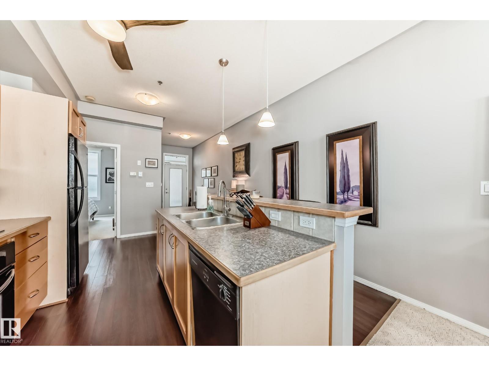 #350 4827 104A ST NW - 8