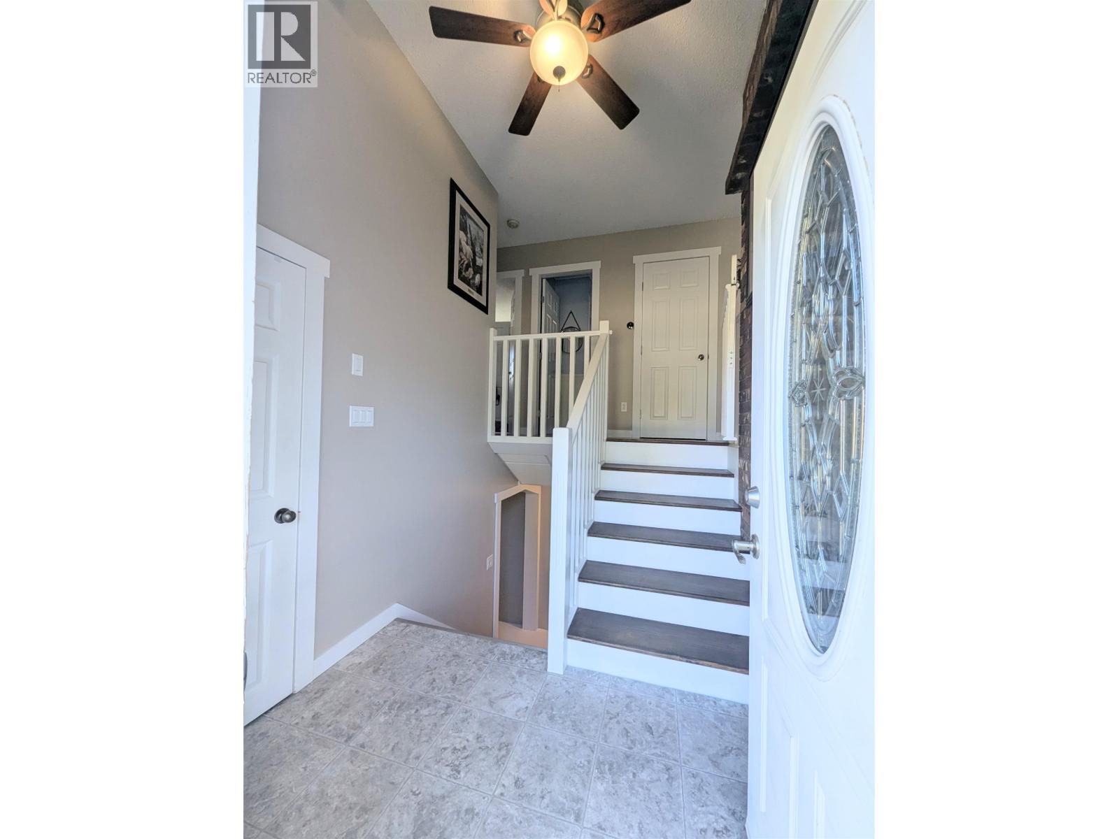 5665 HORSE LAKE ROAD - 17