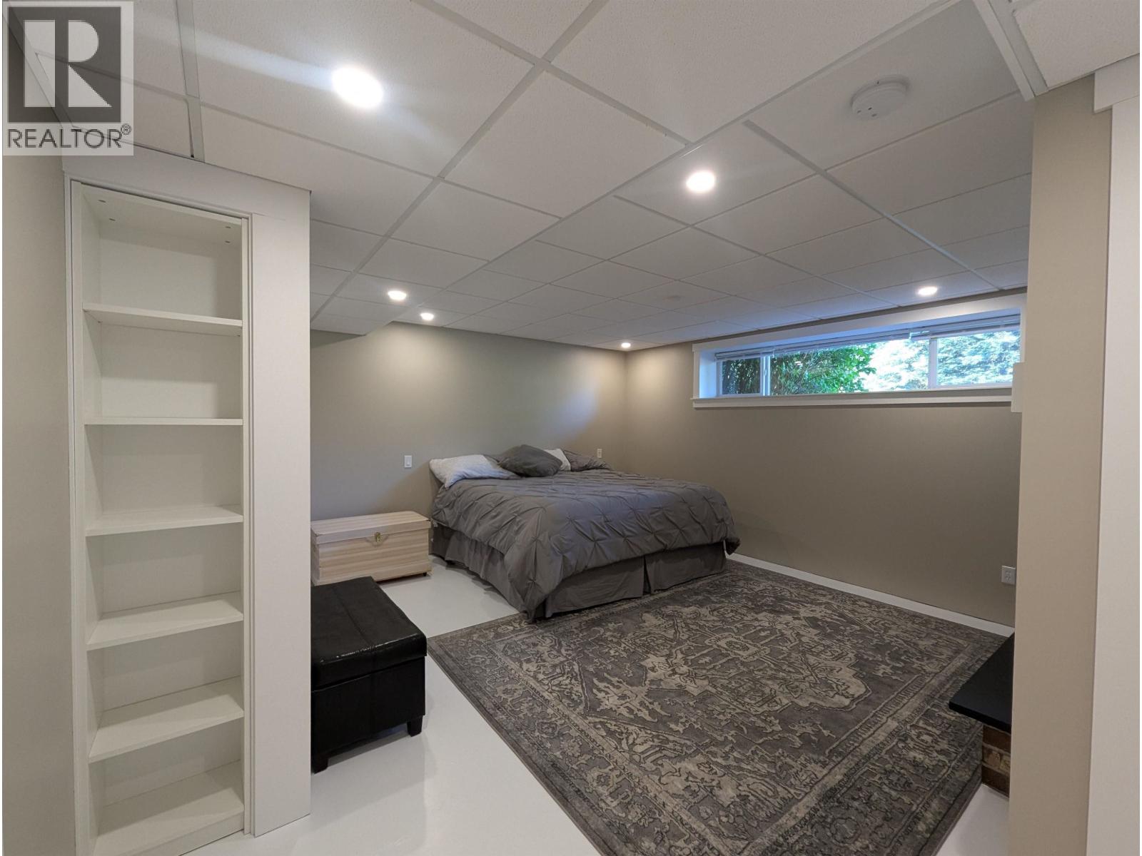 5665 HORSE LAKE ROAD - 30