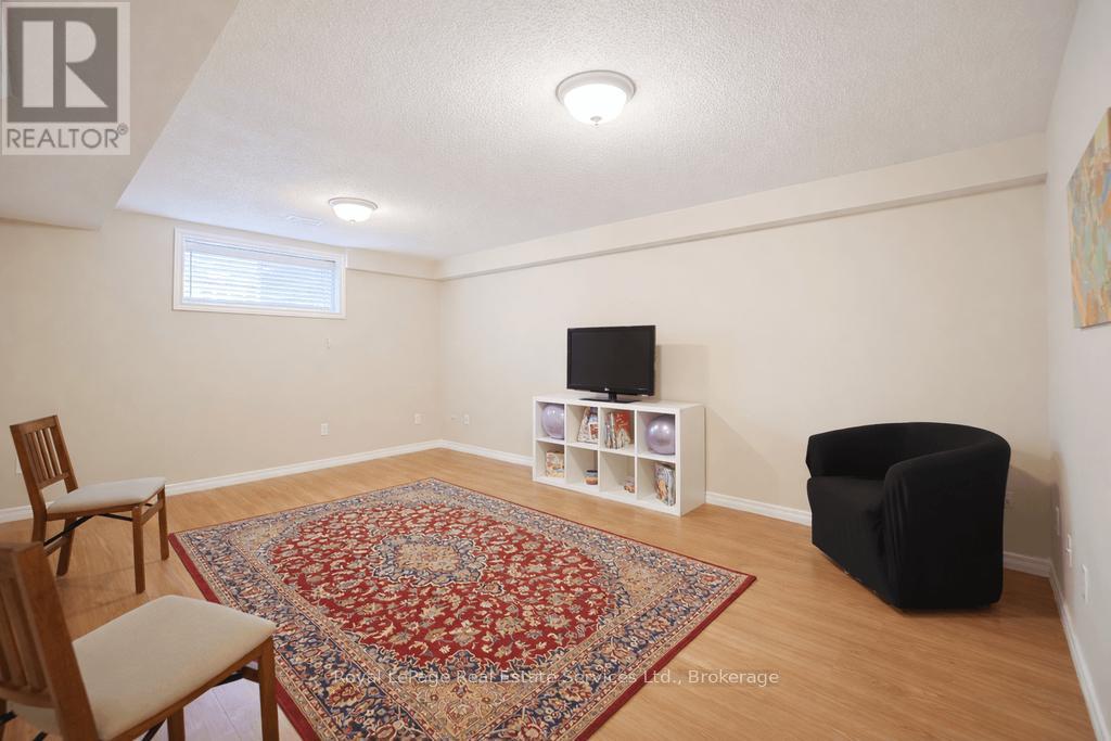 #11 255 SUMMERFIELD DRIVE - 34