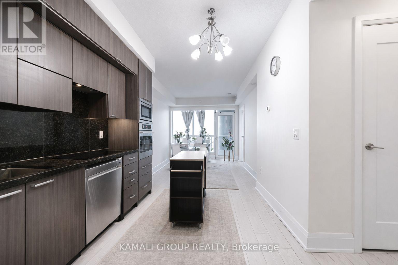 621 - 120 HARRISON GARDEN BOULEVARD