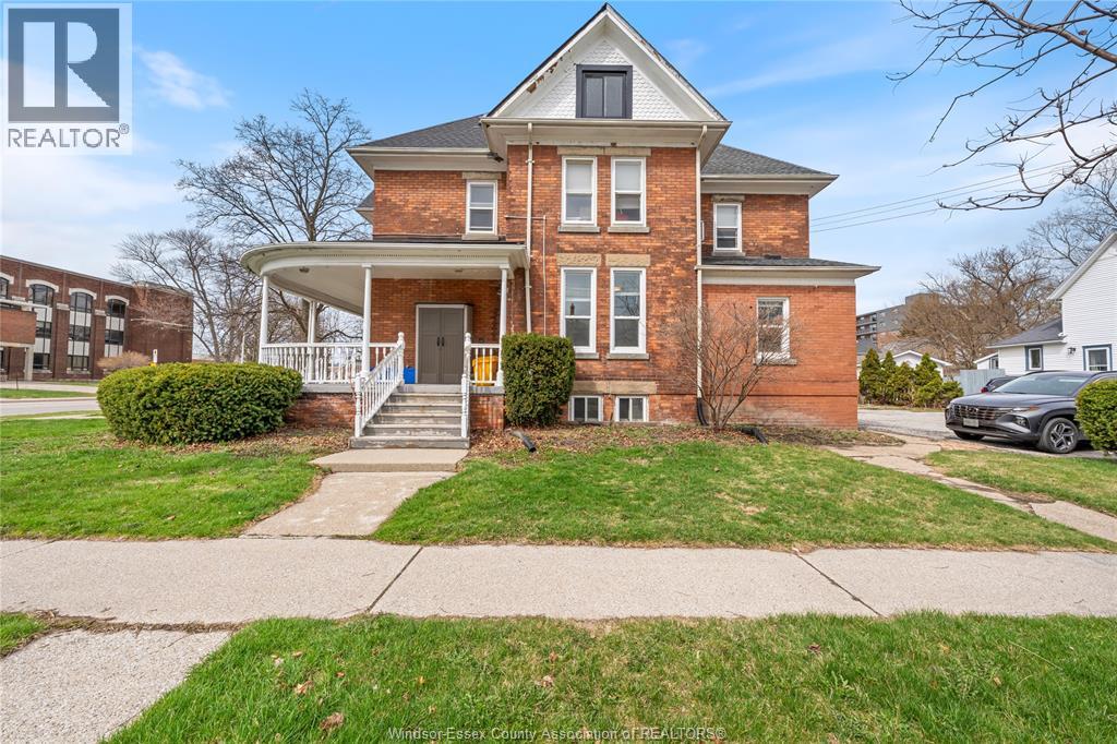 282 WELLINGTON STREET Unit# 4