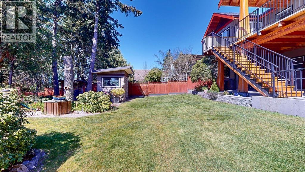 4759 LAUREL AVENUE — photo 4