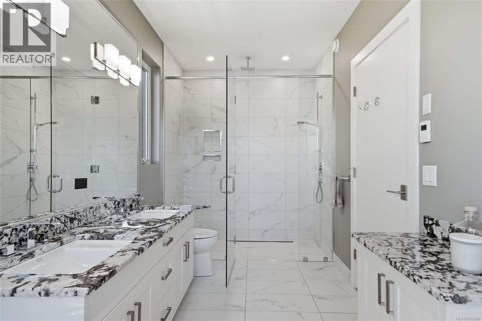 1381 MARINA WAY - 26