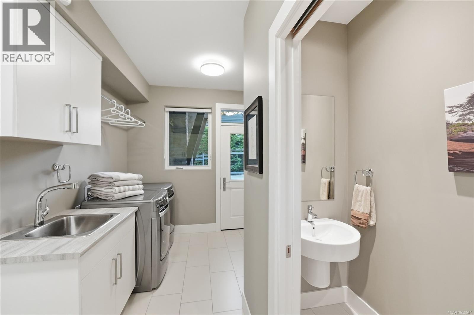 1381 MARINA WAY - 28