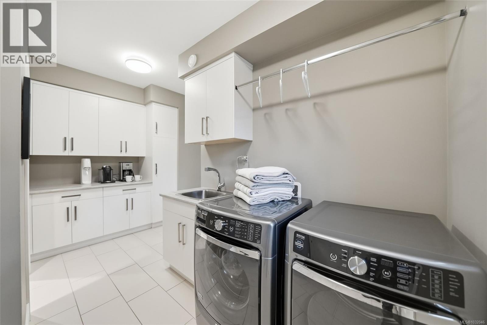 1381 MARINA WAY - 29