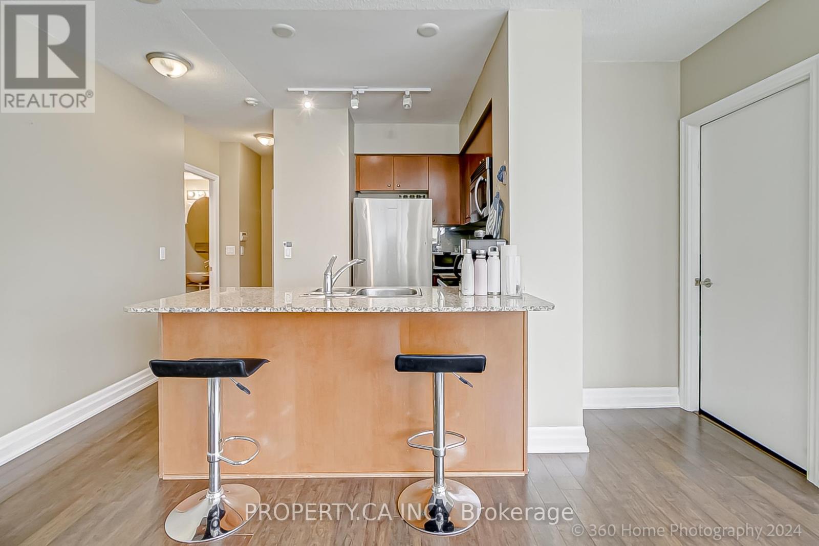 #702 8 SCOLLARD STREET - 12