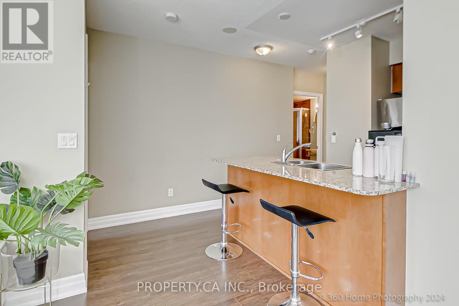 #702 8 SCOLLARD STREET - 13