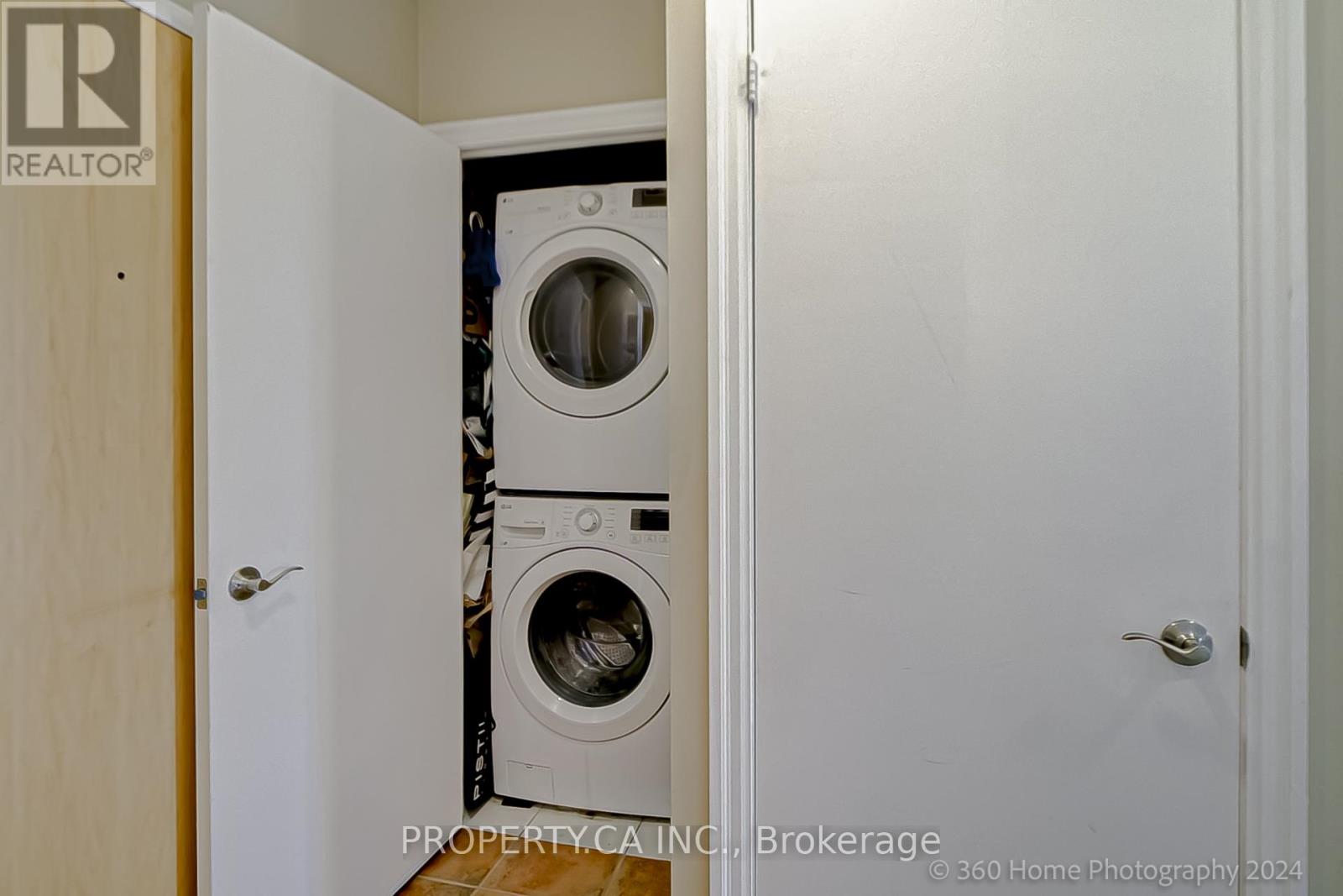 #702 8 SCOLLARD STREET - 22