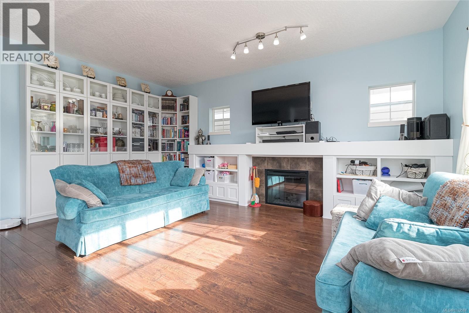 3597 KINETIC CRT - 6