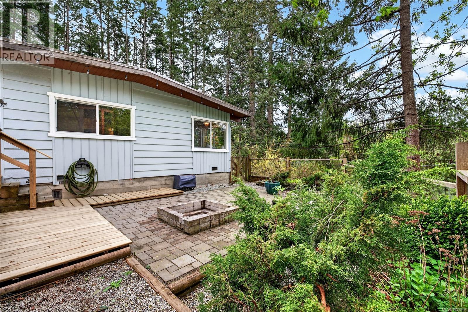 1465 NORTH END RD - 19