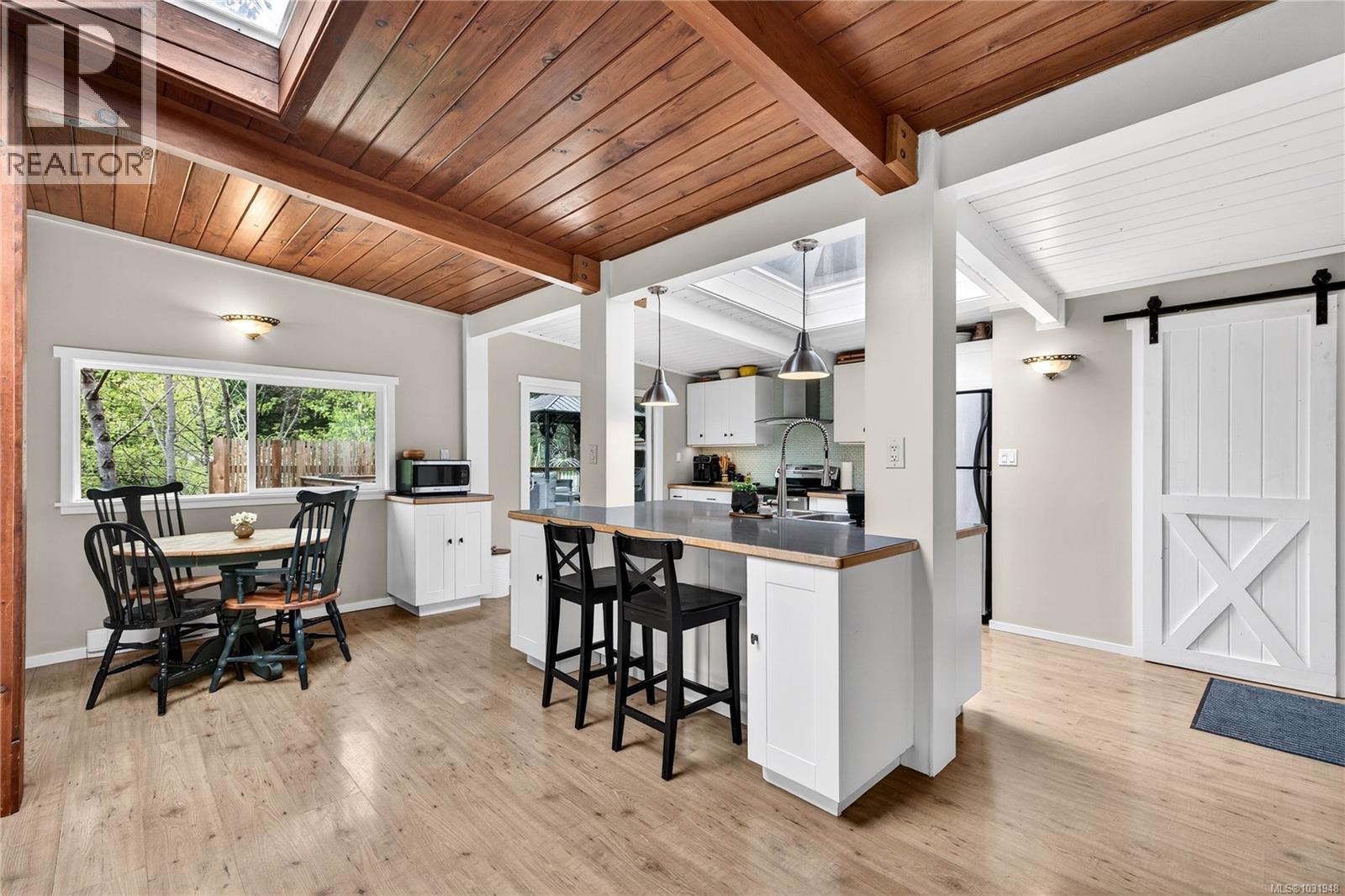 1465 NORTH END RD - 5