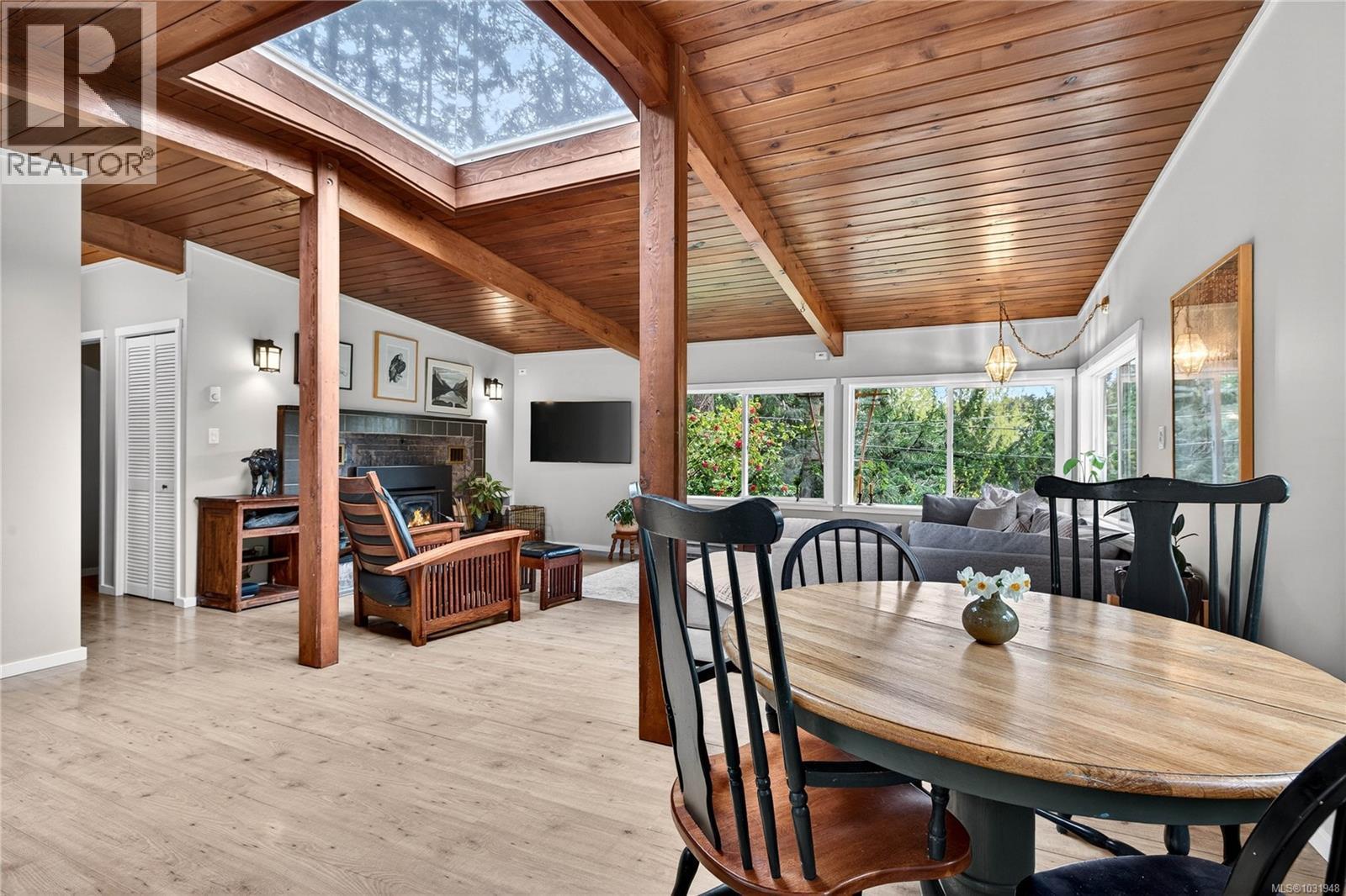 1465 NORTH END RD - 9