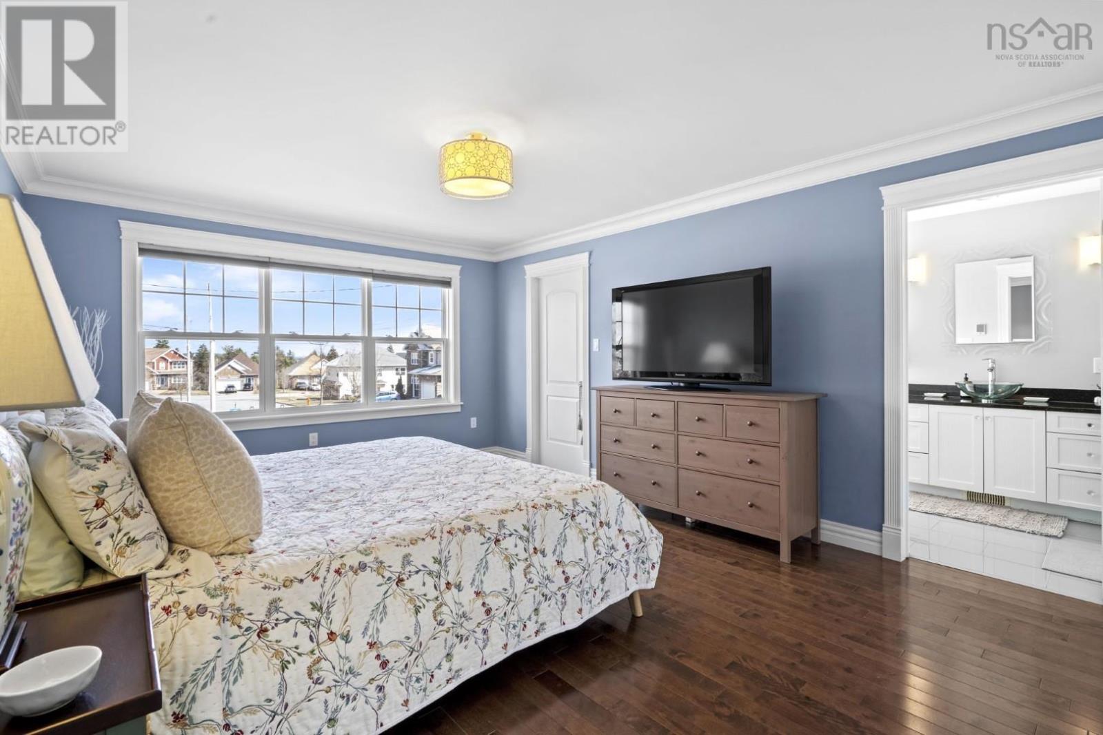 Property 27 of 51 of 206 Ravines Drive