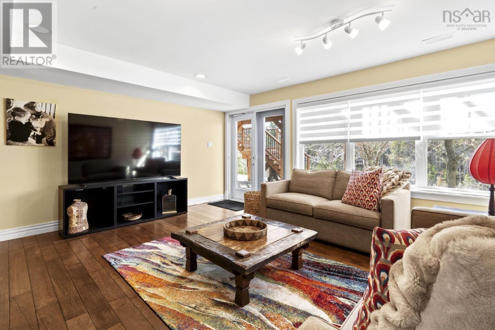 Property 34 of 51 of 206 Ravines Drive