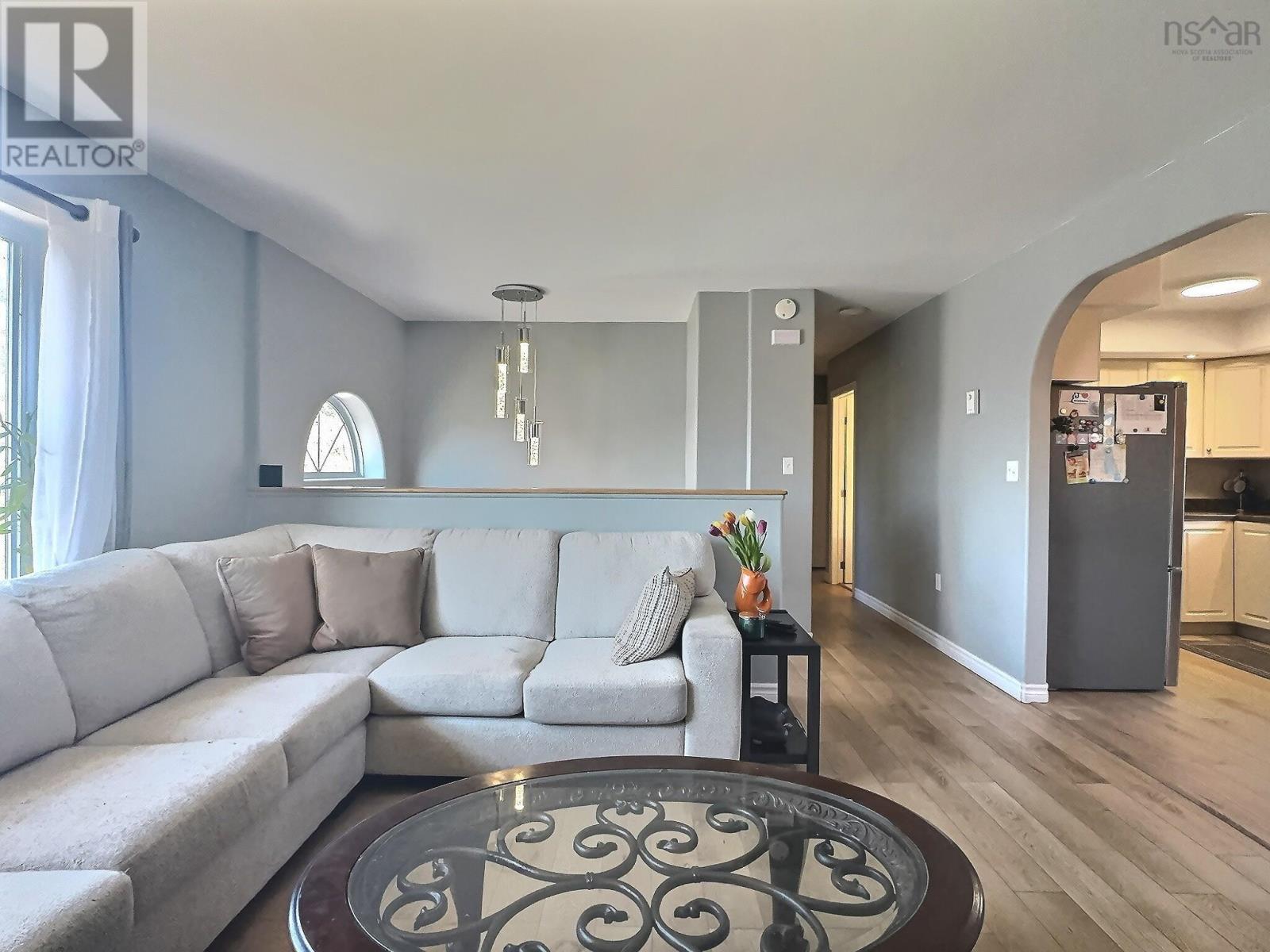 Property 8 of 21 of 1178 1 Highway