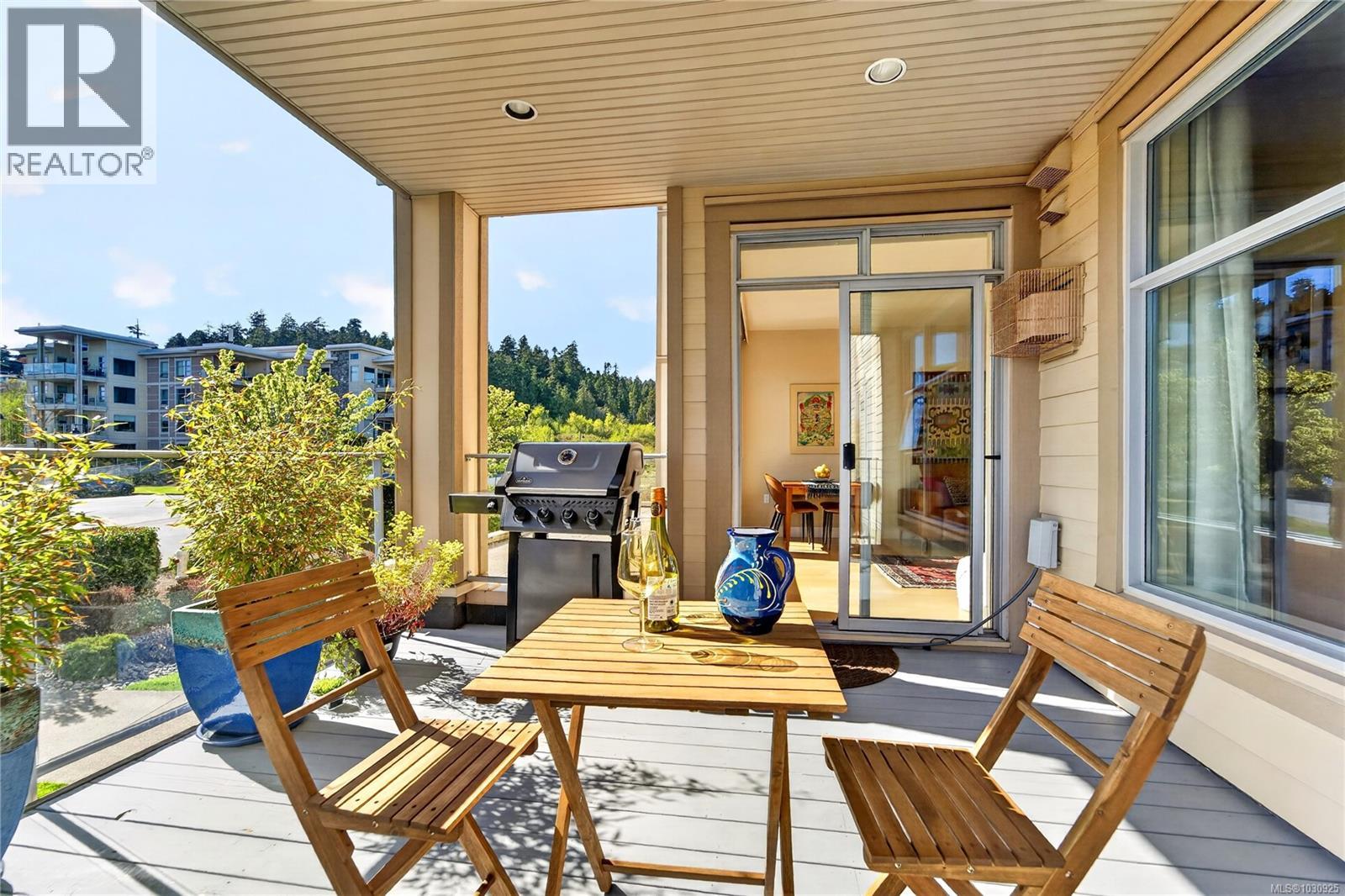 #204 3223 SELLECK WAY - 10