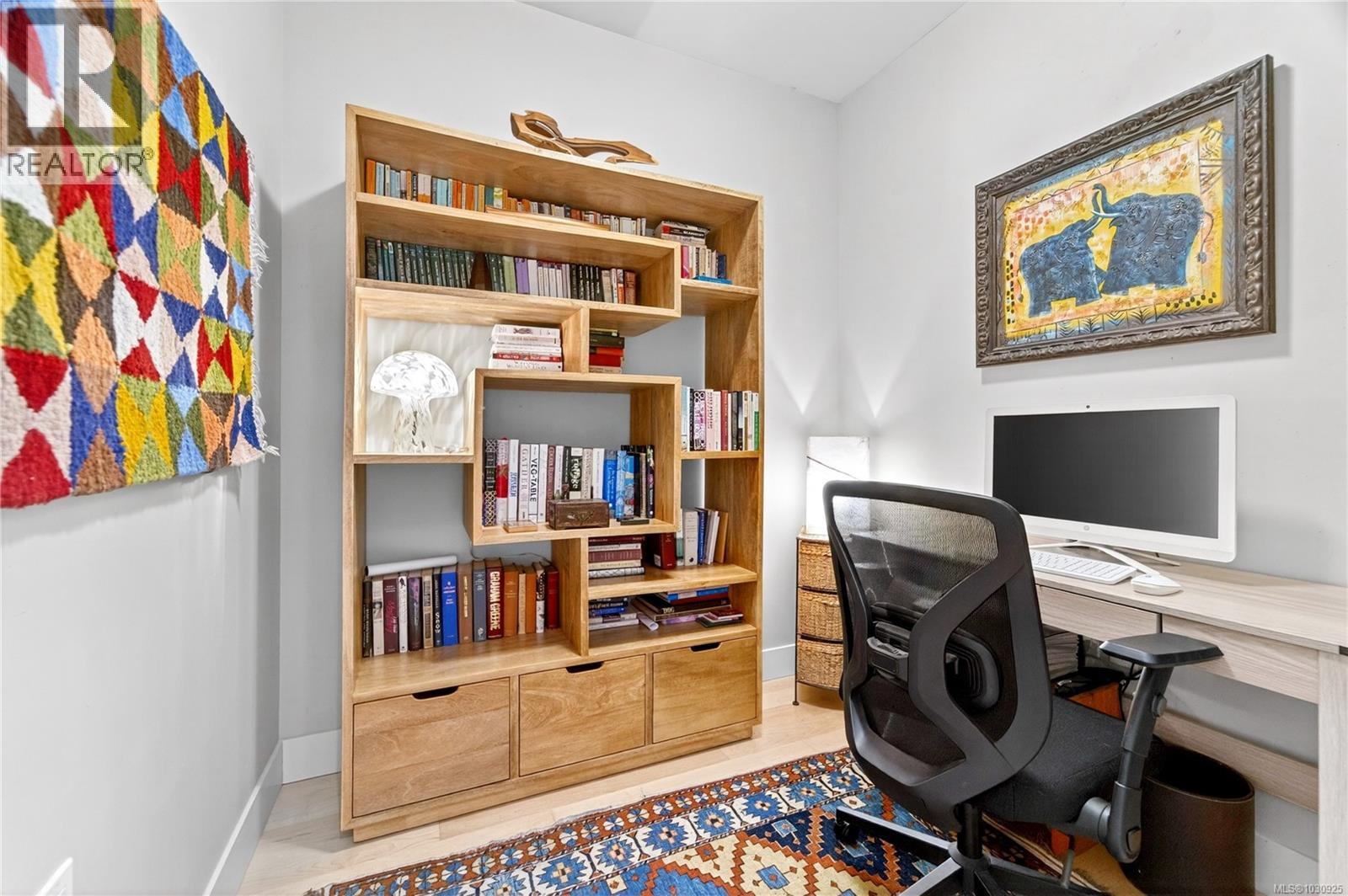 #204 3223 SELLECK WAY - 19