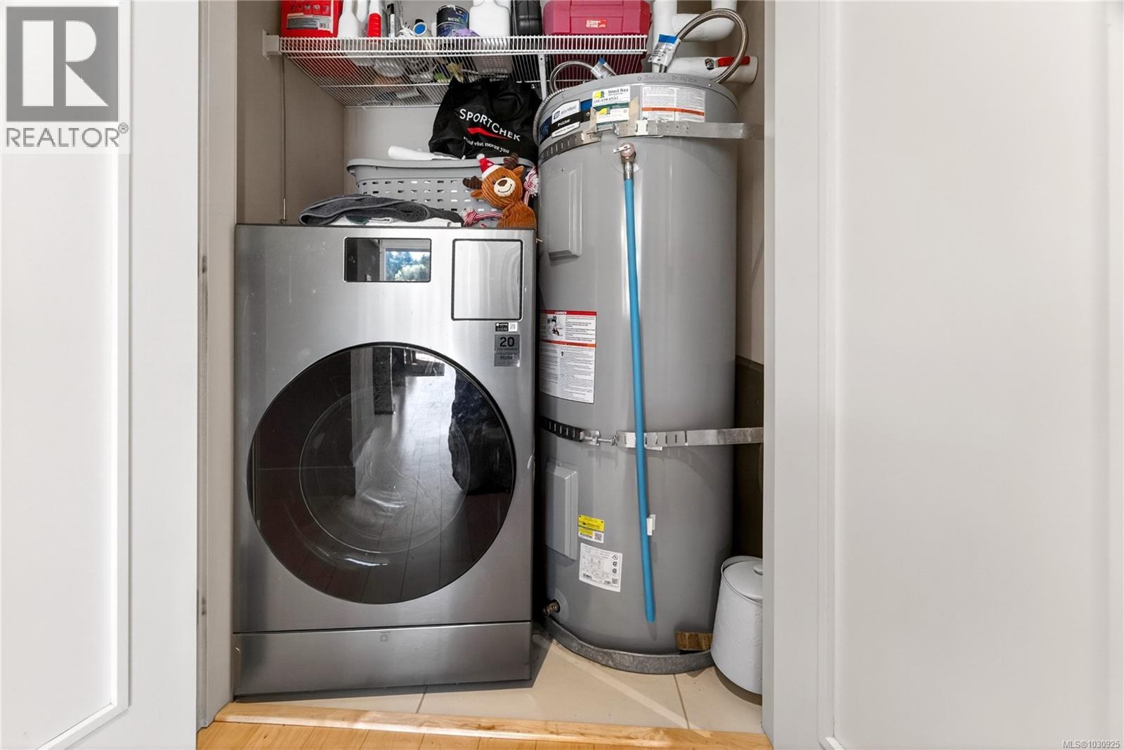 #204 3223 SELLECK WAY - 20