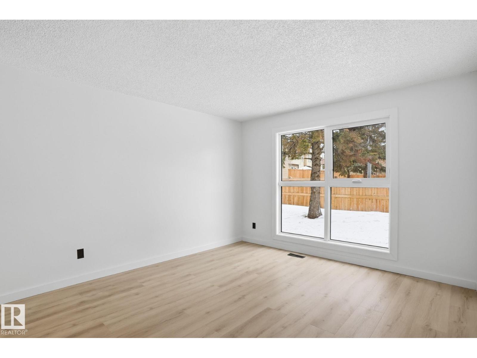 #260 3307 116A AV NW - 11